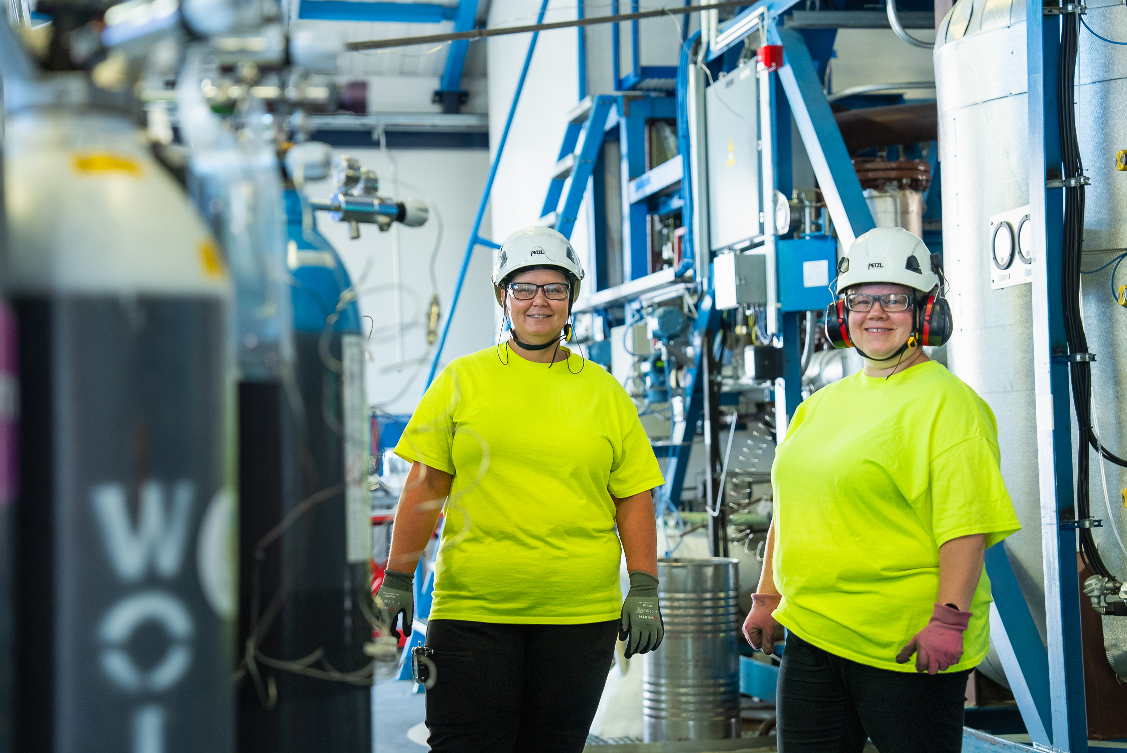 käsipäätelaite teollisuuteen